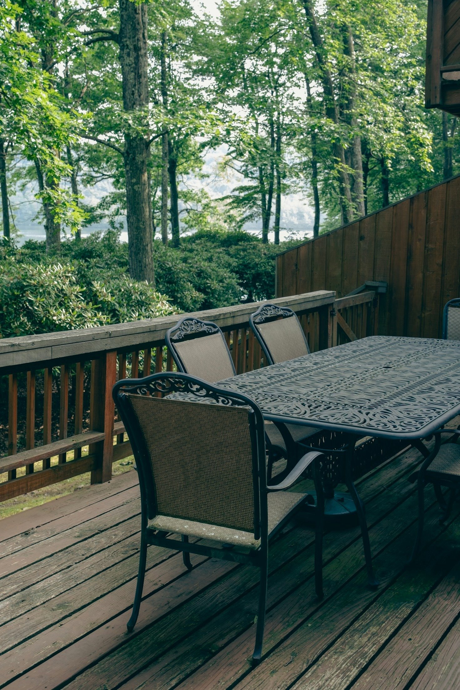 Updating Your Deck: How to Incorporate Modern Features and Designs